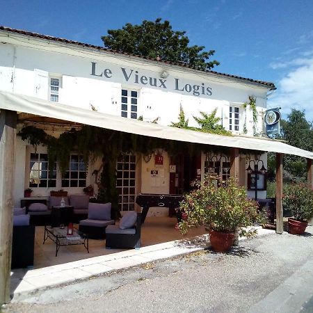 Hotel Le Vieux Logis De Clam Exteriér fotografie